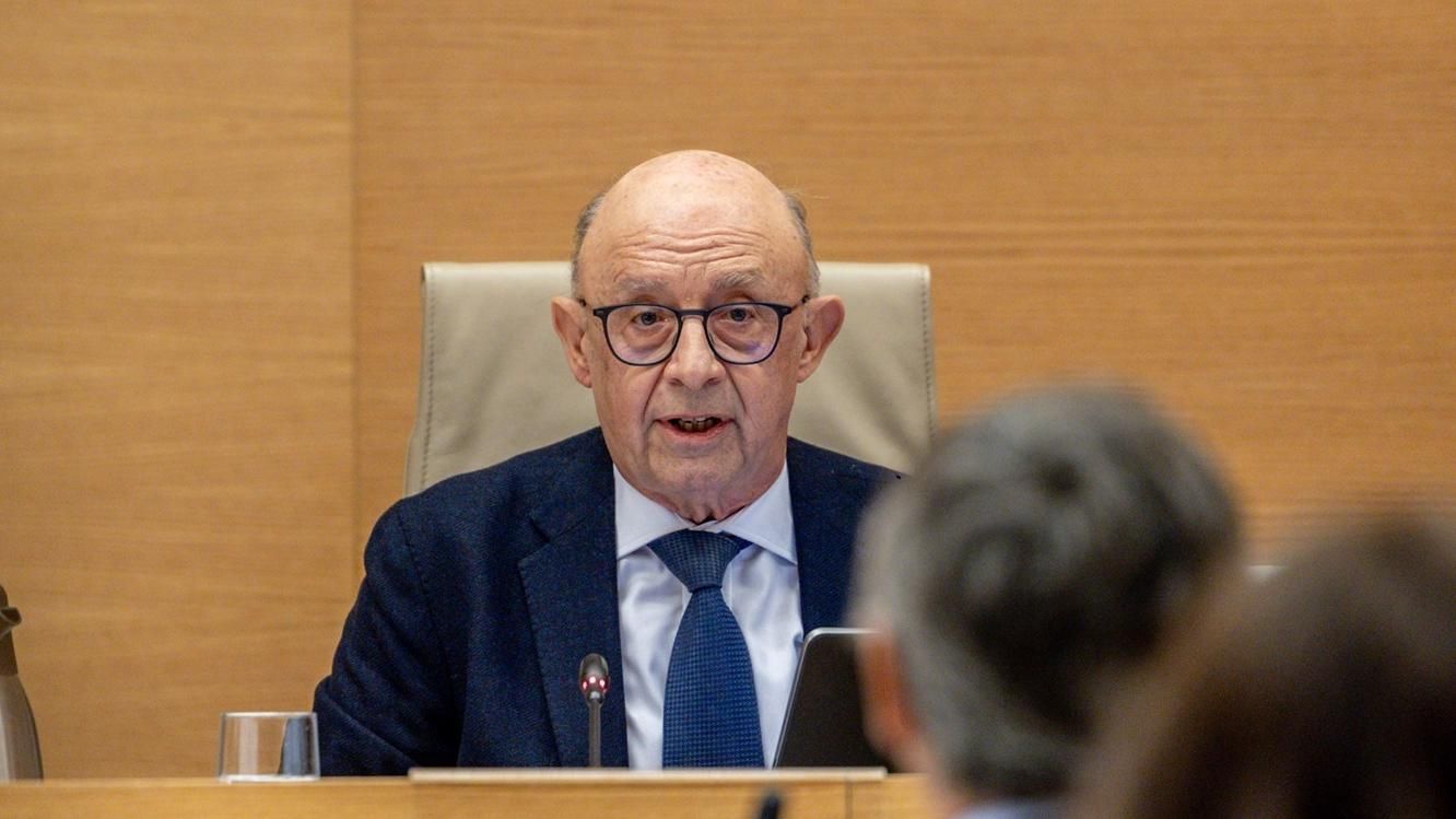 El juez no ve delito en que Montoro accediera a información tributaria al ser parte de sus funciones El juez no ve delito en que Montoro accediera a información tributaria al ser parte de sus funciones
