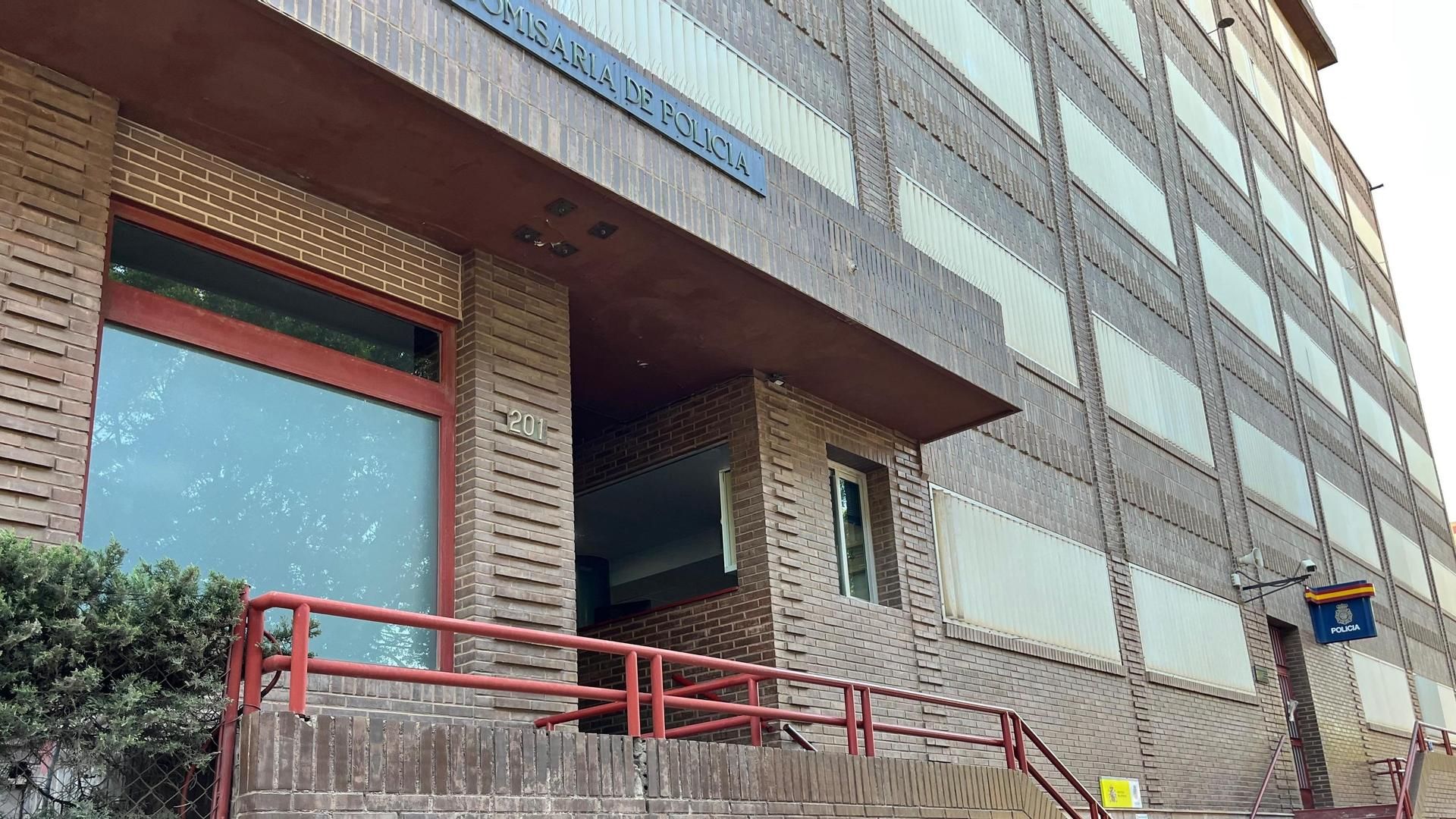 Exterior de la Comisaría Provincial de Policía Nacional en Almería Exterior de la Comisaría Provincial de Policía Nacional en Almería