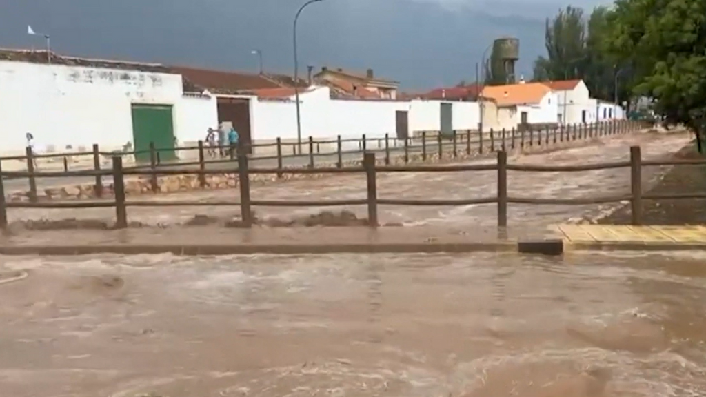 Inundaciones por el temporal: las lluvias se ceban con Castilla-La Mancha, Valencia, Murcia y Baleares