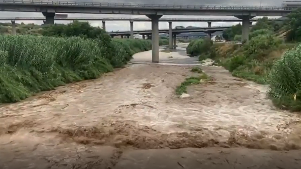En Girona el aviso es amarillo por lluvias (20 litros en una hora), por tormentas y por vientos costeros.