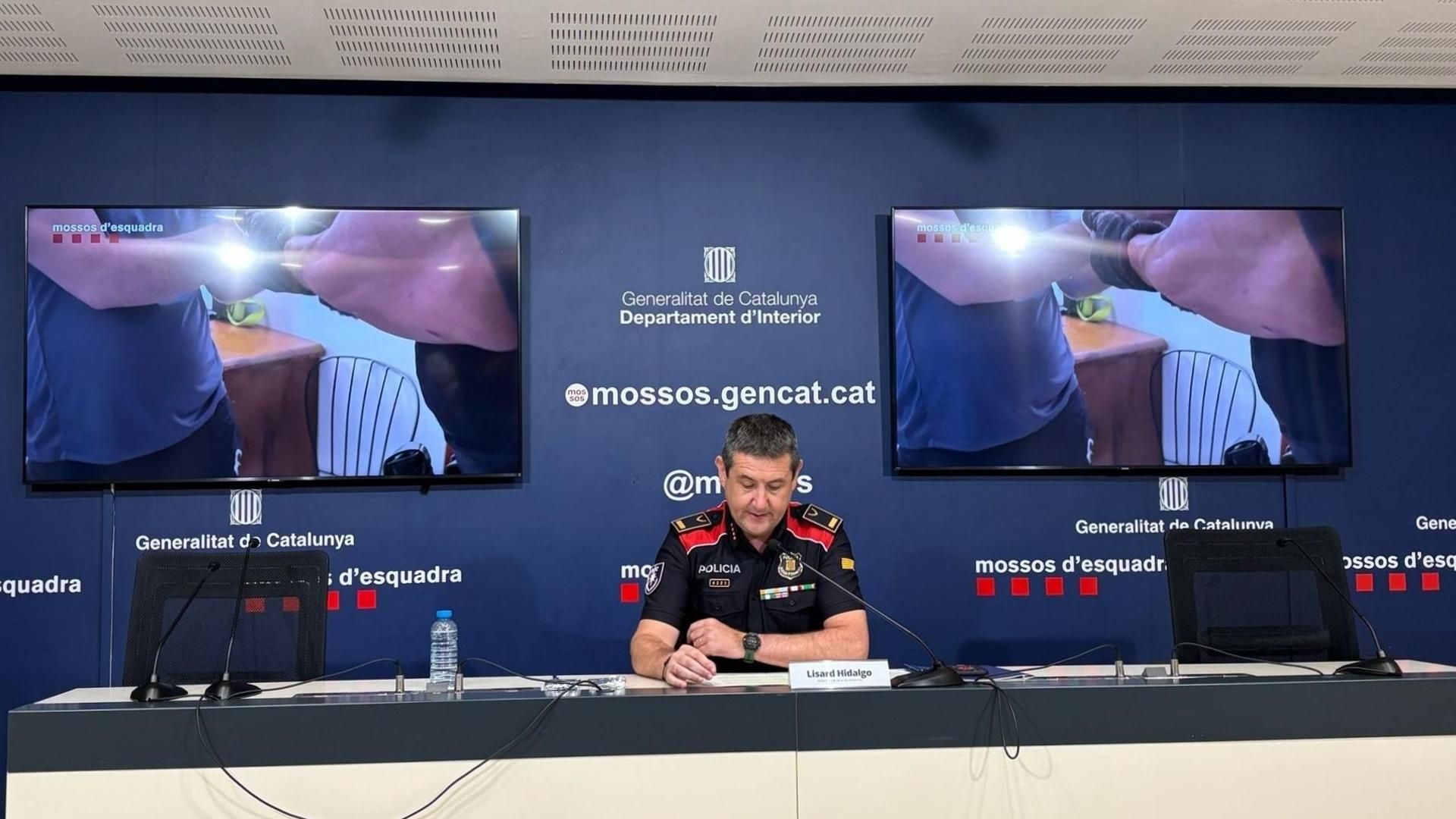 El inspector jefe de la Divisió d'Investigació Criminal (DIC) de los Mossos d'Esquadra, Lisard Hidalgo, en rueda de prensa El inspector jefe de la Divisió d'Investigació Criminal (DIC) de los Mossos d'Esquadra, Lisard Hidalgo, en rueda de prensa