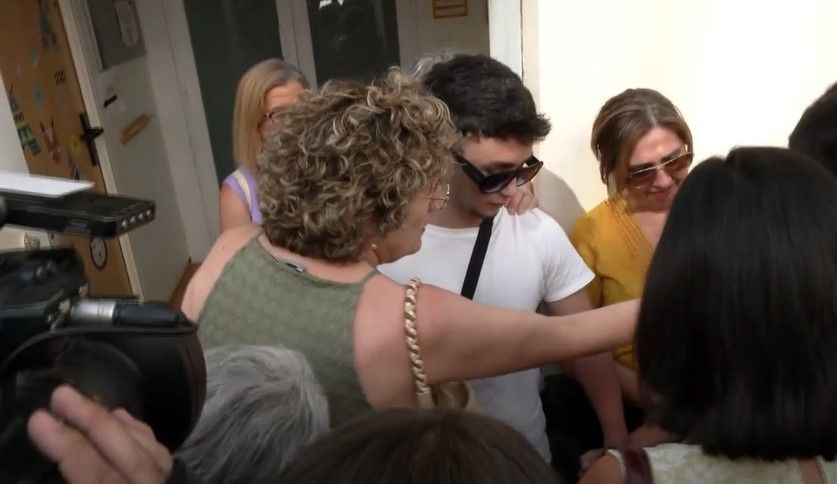 El hijo mayor de Juana Rivas se querella contra su padre, Francesco Arcuri, por coacciones a su hermano: “Es una inaceptable tortura psicológica”