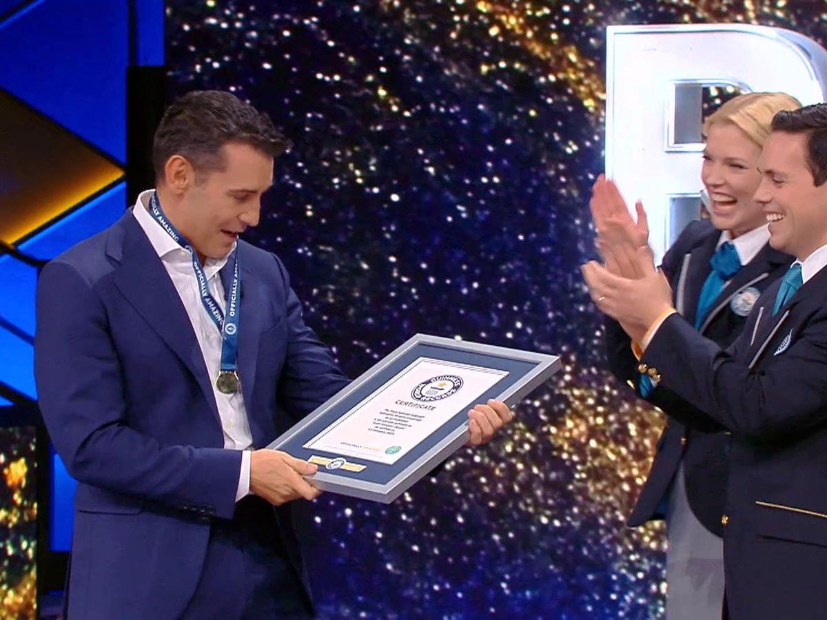 Jesús Vázquez llora al recibir su propio Récord Guinness: "No me lo  esperaba, no puedo hablar" - La noche del los récords