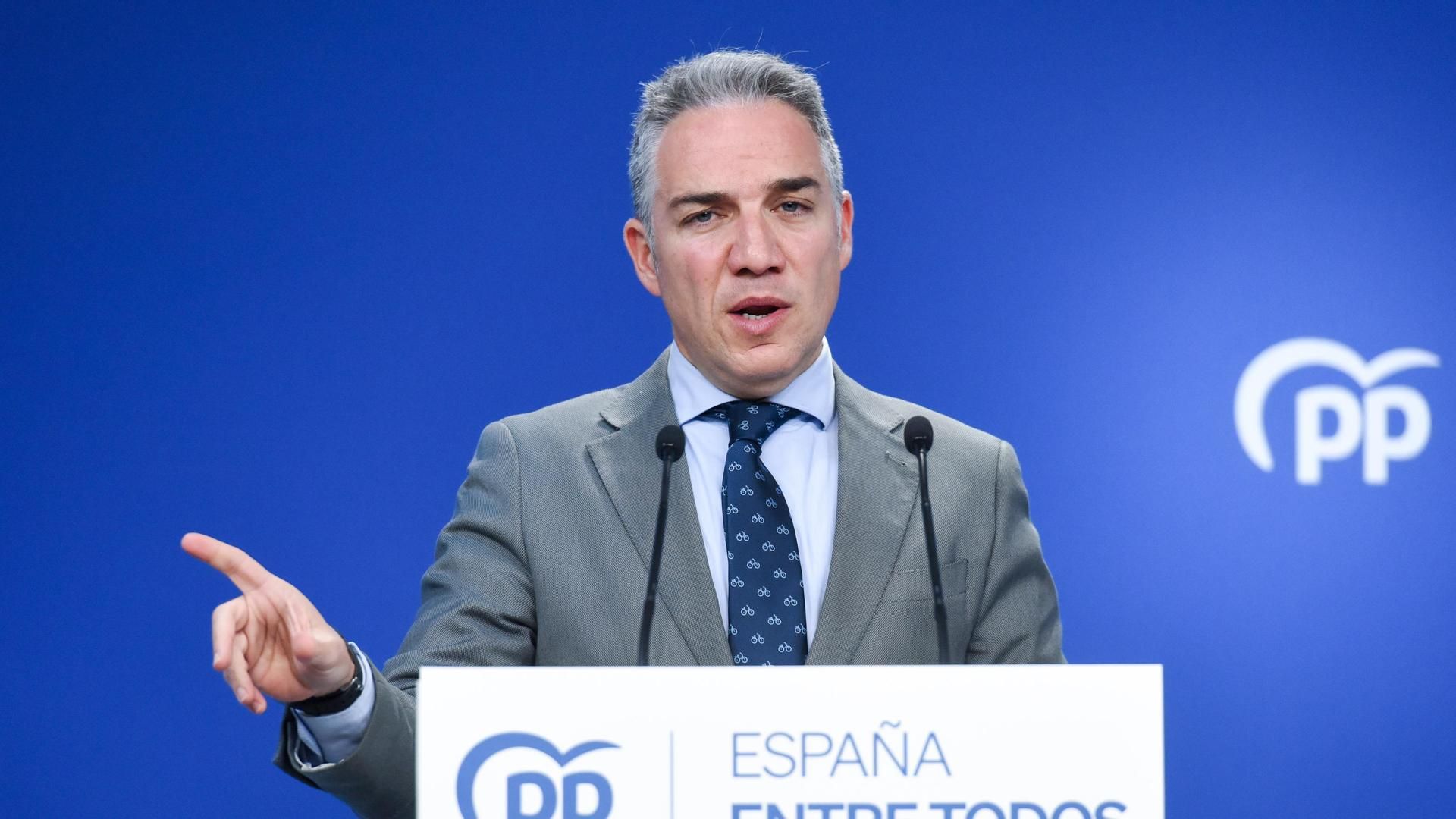 Bendodo pide a Pedro Sánchez que disuelva las Cortes y convoque elecciones