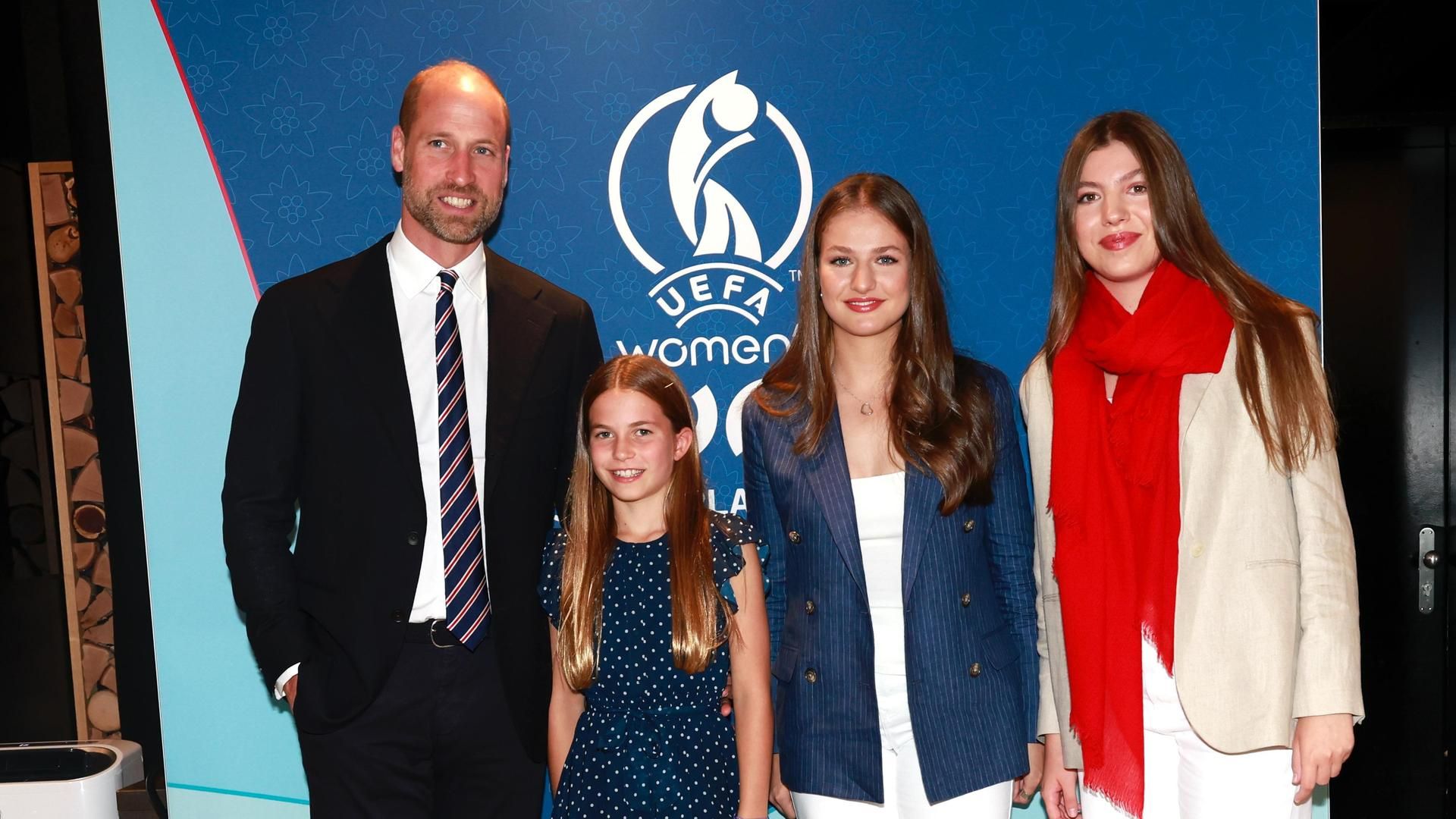 El príncipe Guillermo, su hija Charlotte, la princesa de Asturias y la infanta Sofía en la final de la Eurocopa