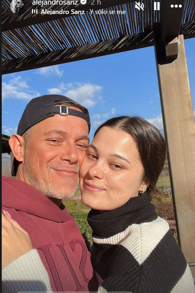 Alejandro Sanz junto a su hija Manuela