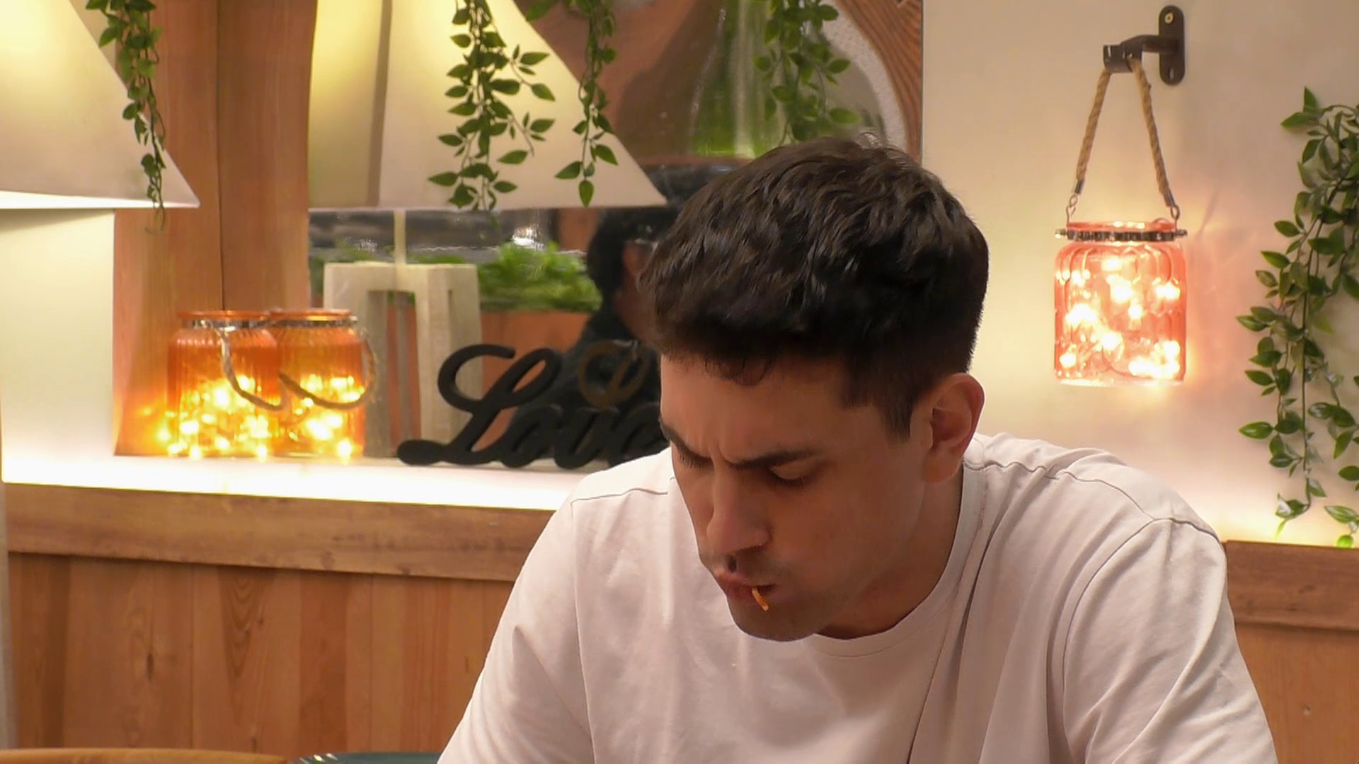 Caros, durante la cena en 'First Dates'