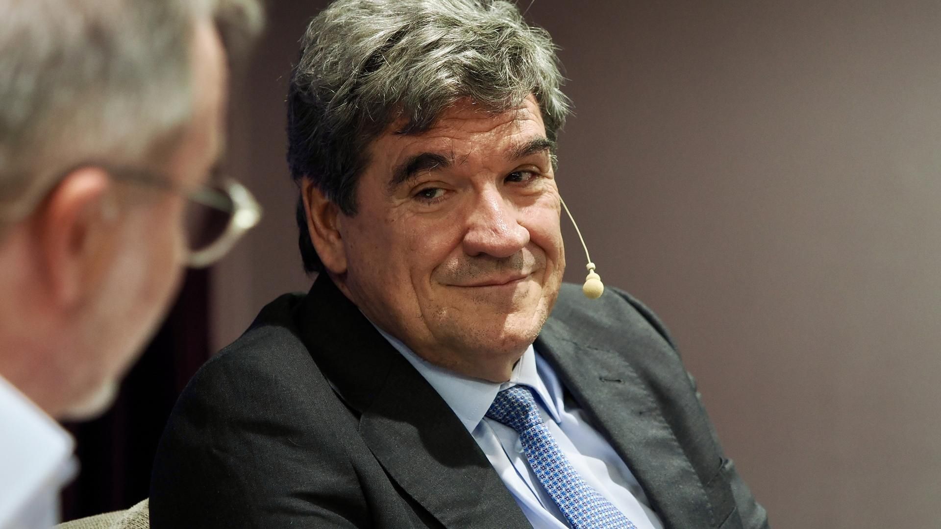 El gobernador del Banco de España, José Luis Escrivá, durante su intervención en el Foro Económico de El Norte de Castilla, en el  Hotel Vincci Frontaura, a 28 de julio de 2025, en Valladolid (España).