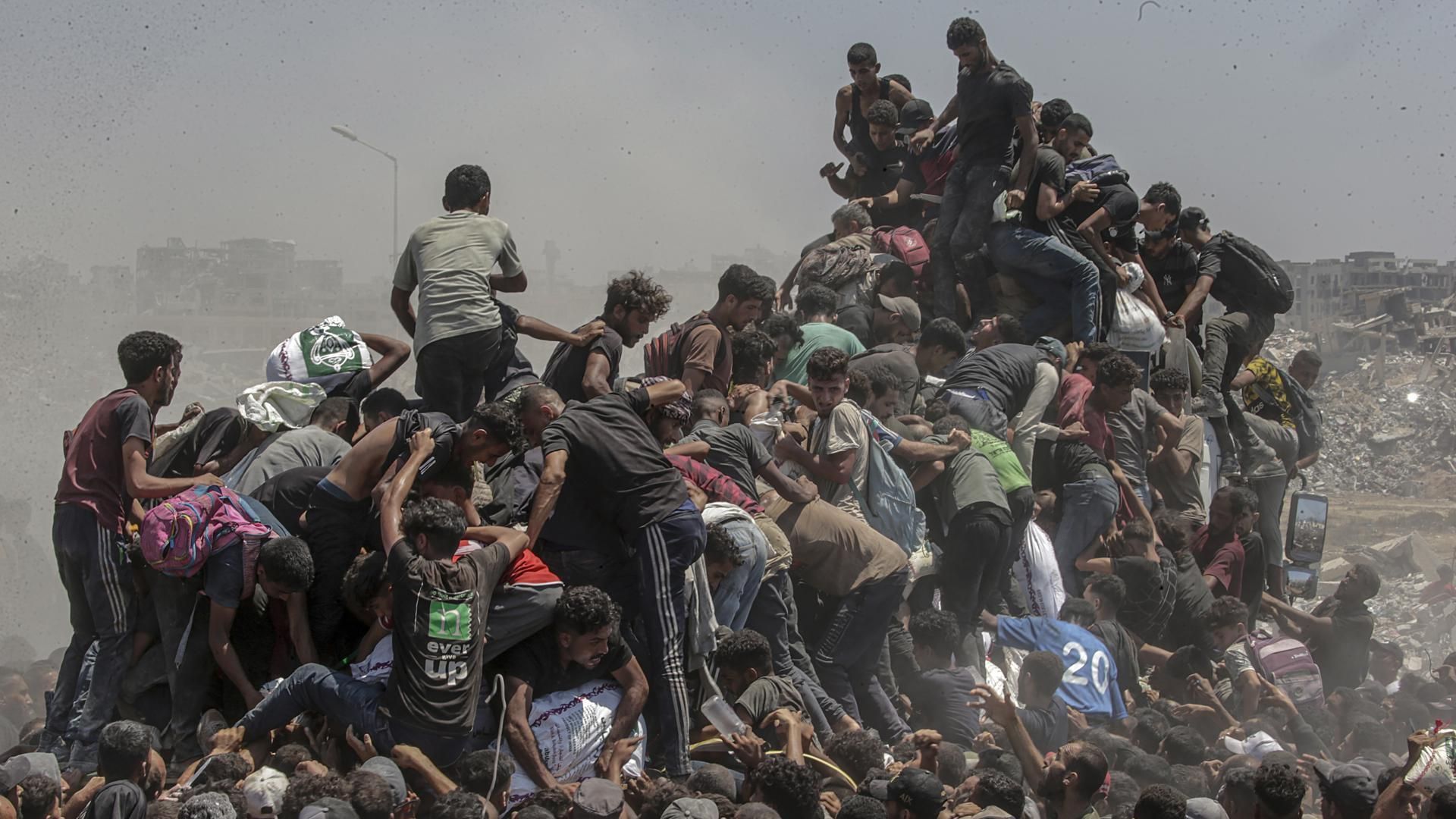 Israel mantiene los bombardeos en Gaza pese a la pausa temporal para la entrada de ayuda humanitaria Israel mantiene los bombardeos en Gaza pese a la pausa temporal para la entrada de ayuda humanitaria