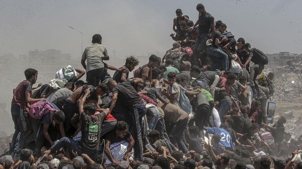 Israel mantiene los bombardeos en Gaza pese a la pausa temporal para la entrada de ayuda humanitaria