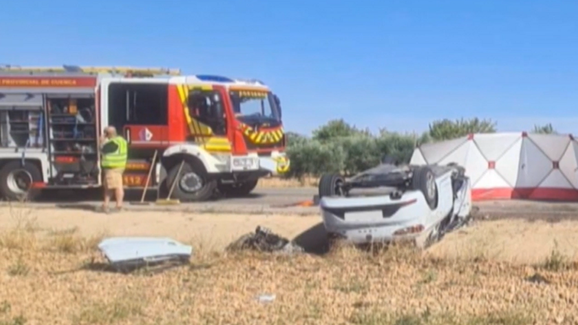 Los tres niños muertos en el accidente de Cuenca tenían 8 meses, 2 y 4 años: un deslumbramiento al adelantar pudo originar el siniestro