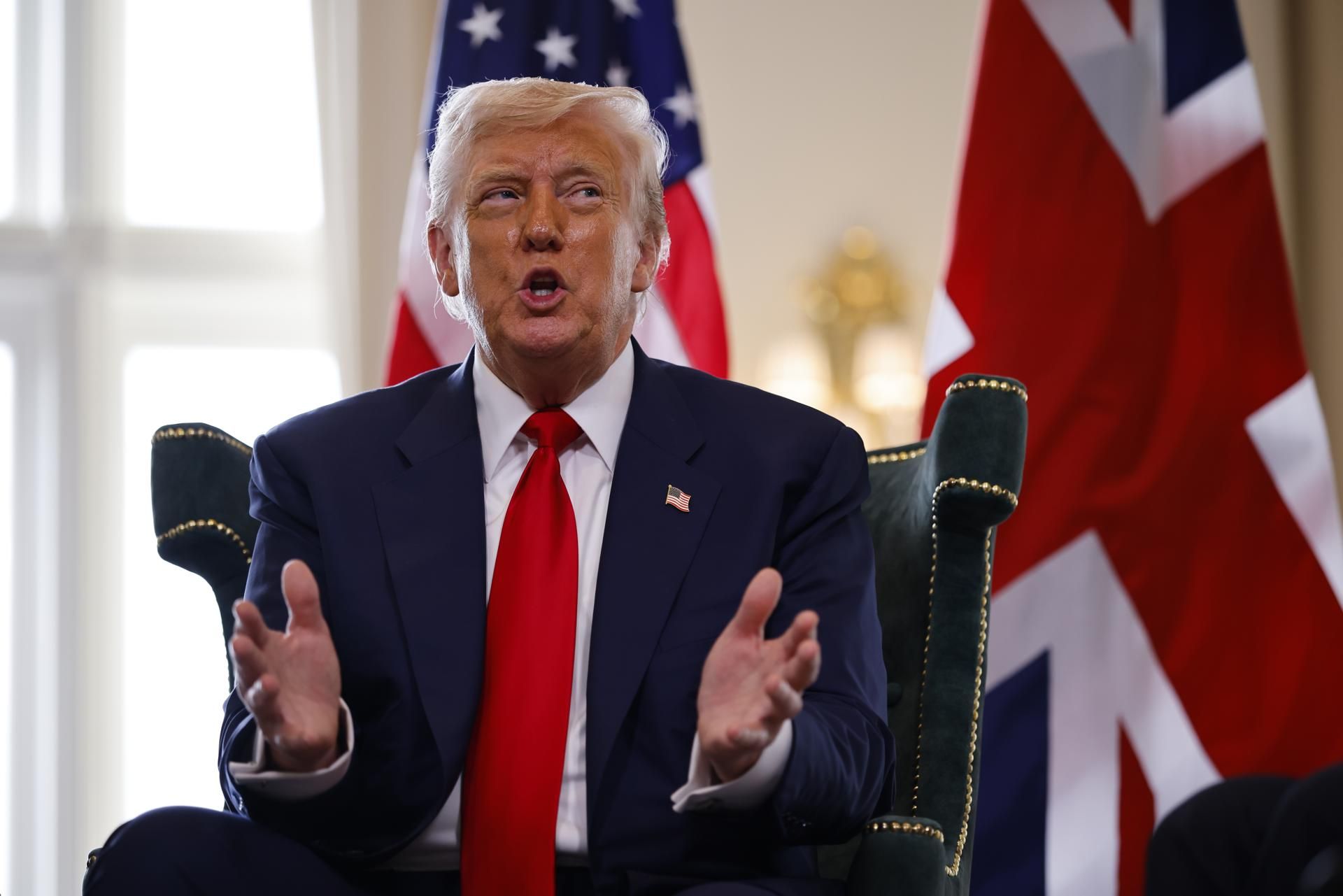 Trump vuelve a Washington con el acuerdo comercial "más grande que ha conseguido"