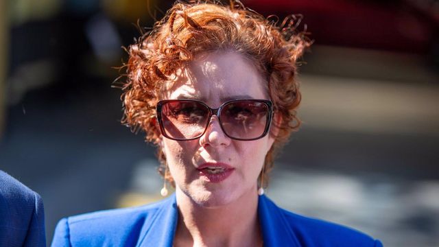 Detienen a Carla Zambelli, diputada buscada por la Interpol y condenada a 10 años de prisión