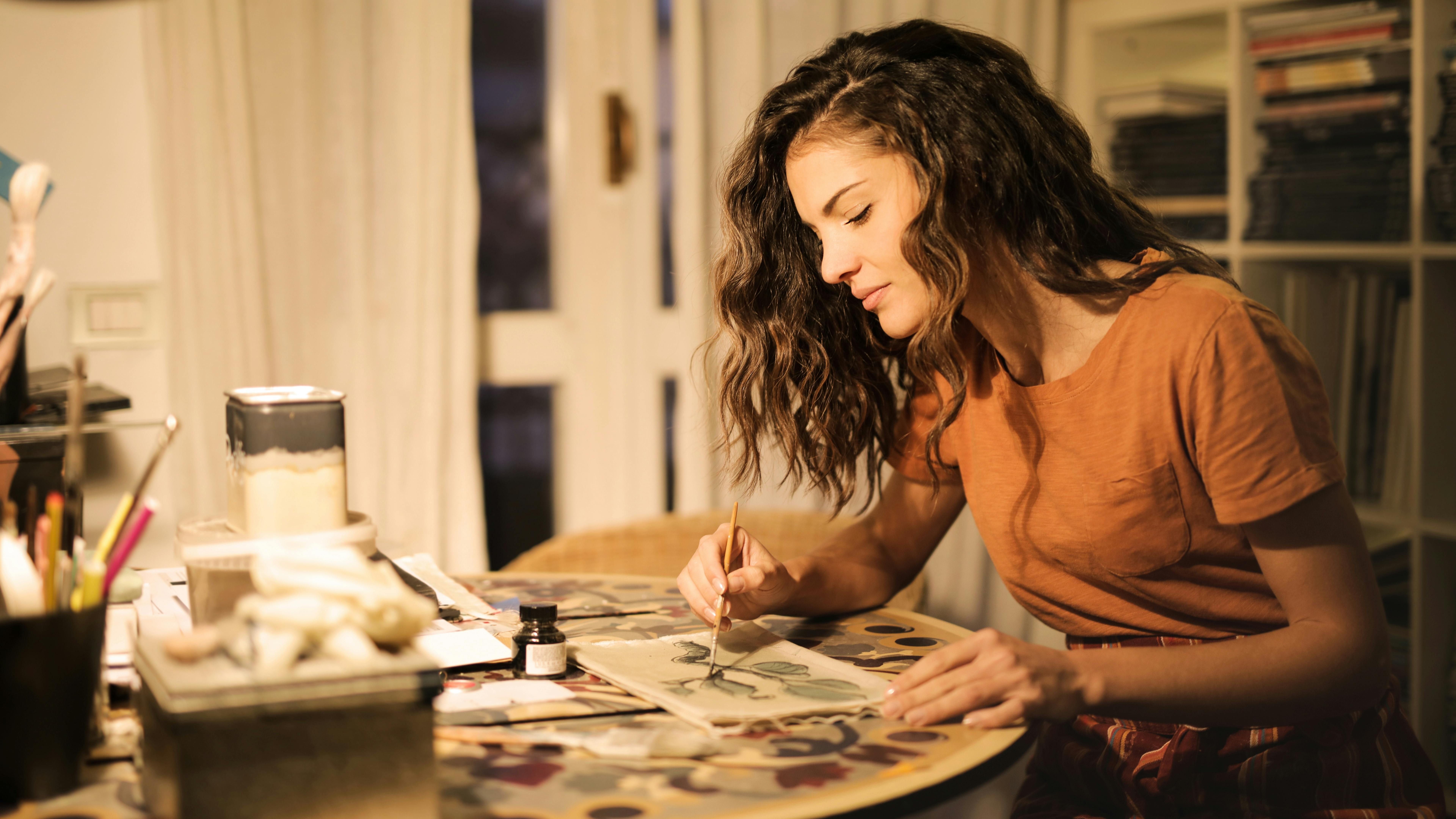 Dormir bien aumenta la creatividad. FUENTE: Pexels