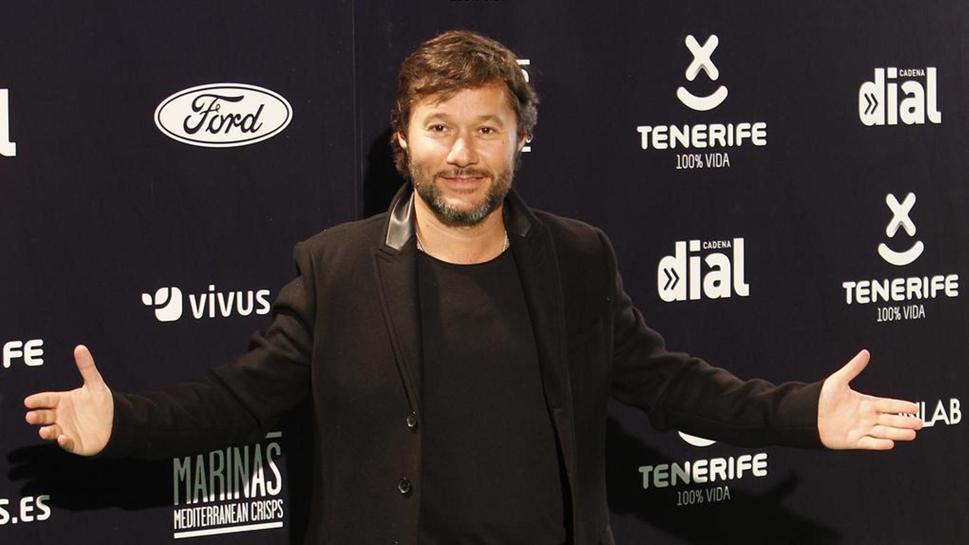 Diego Torres también de 'total black'