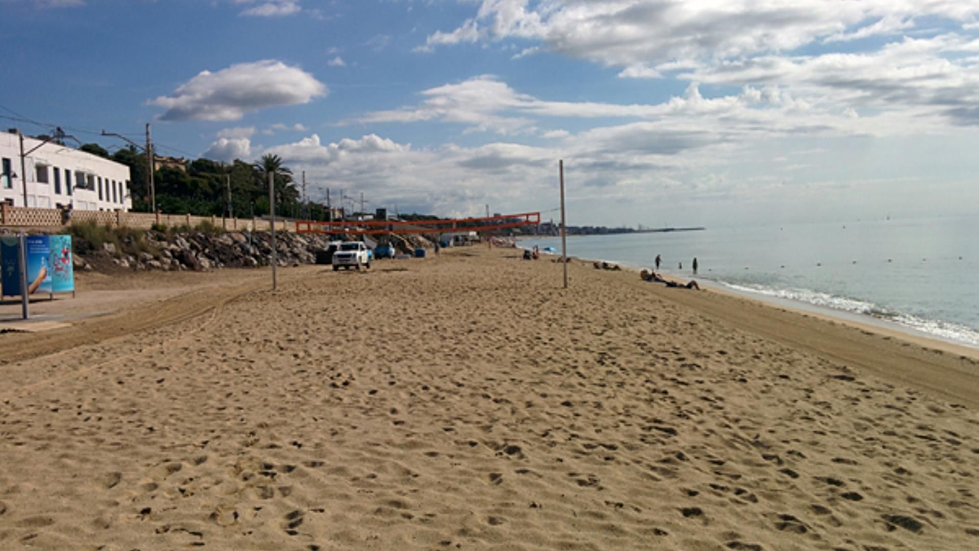 Imagen de archivo de la playa en Montgat, Barcelona Imagen de archivo de la playa en Montgat, Barcelona