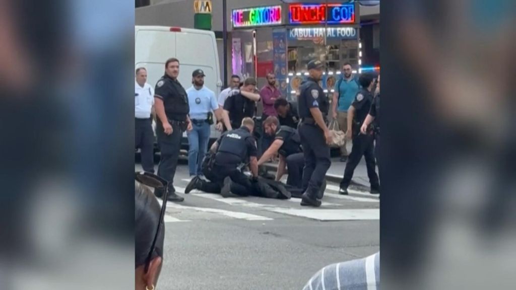 Las víctimas del tiroteo de Nueva York: un policía, un agente de seguridad, una ejecutiva y una joven de 27 años