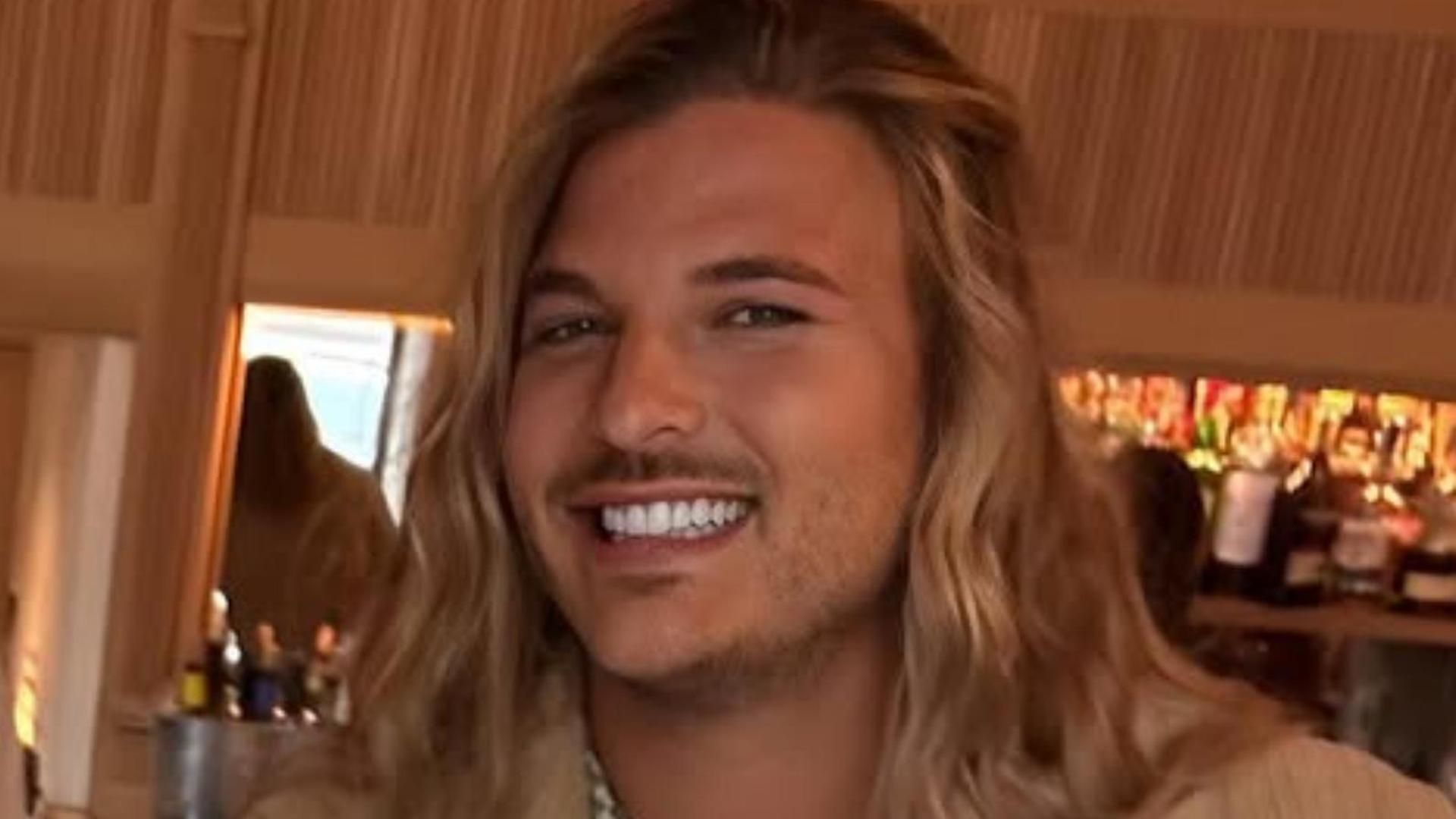 Pablo Pisa aparece sonriendo