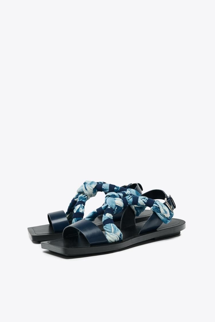 Sandalia X Fanglu Lin, de Zara