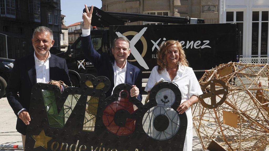 Vigo prepara la Navidad en pleno verano y empieza a instalar casi 12 millones de luces led en 460 calles