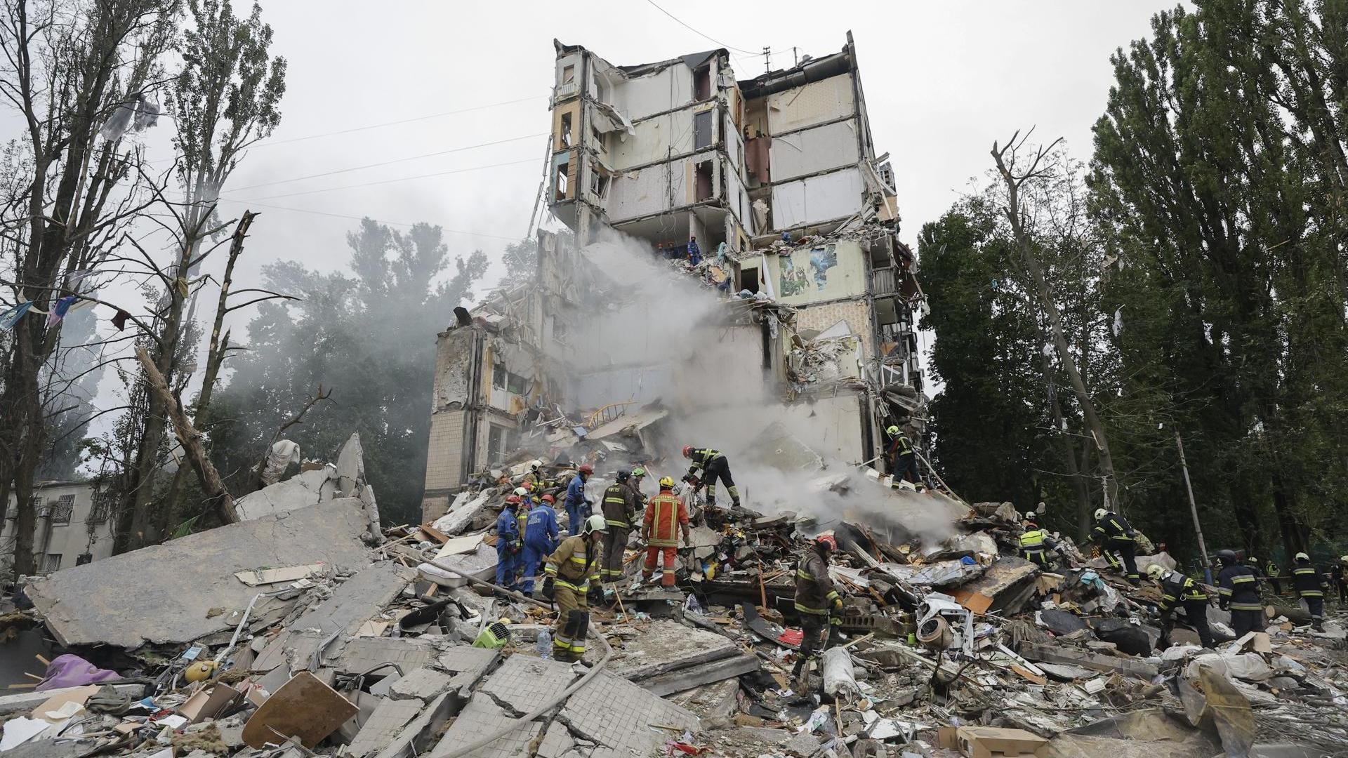 Al menos 14 muertos y 132 heridos tras un ataque ruso con más de 300 drones y ocho misiles sobre Kiev Al menos 14 muertos y 132 heridos tras un ataque ruso con más de 300 drones y ocho misiles sobre Kiev