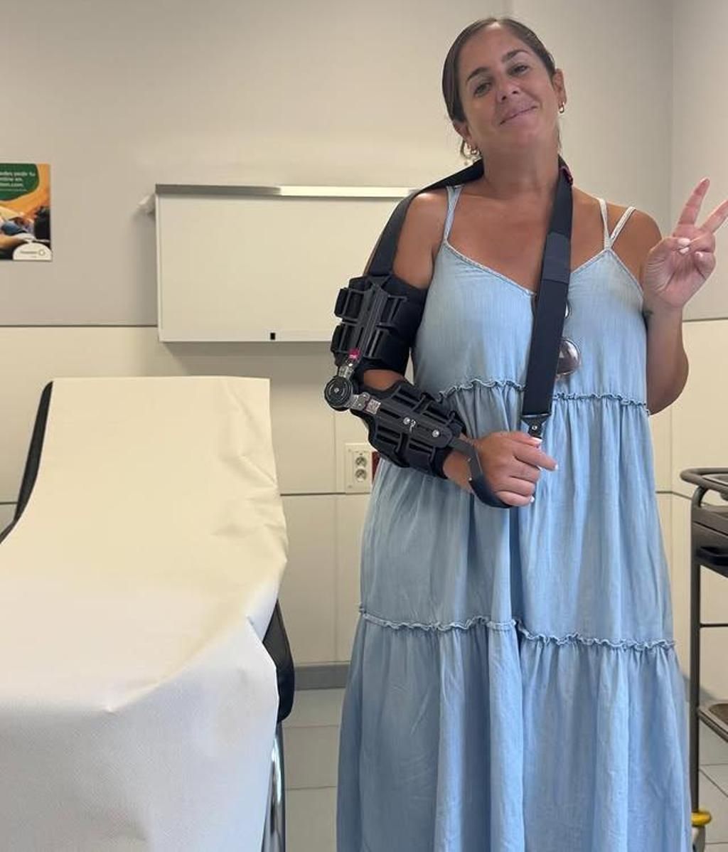 Anabel Pantoja, en la consulta de la cirujana que la operó hace 5 años