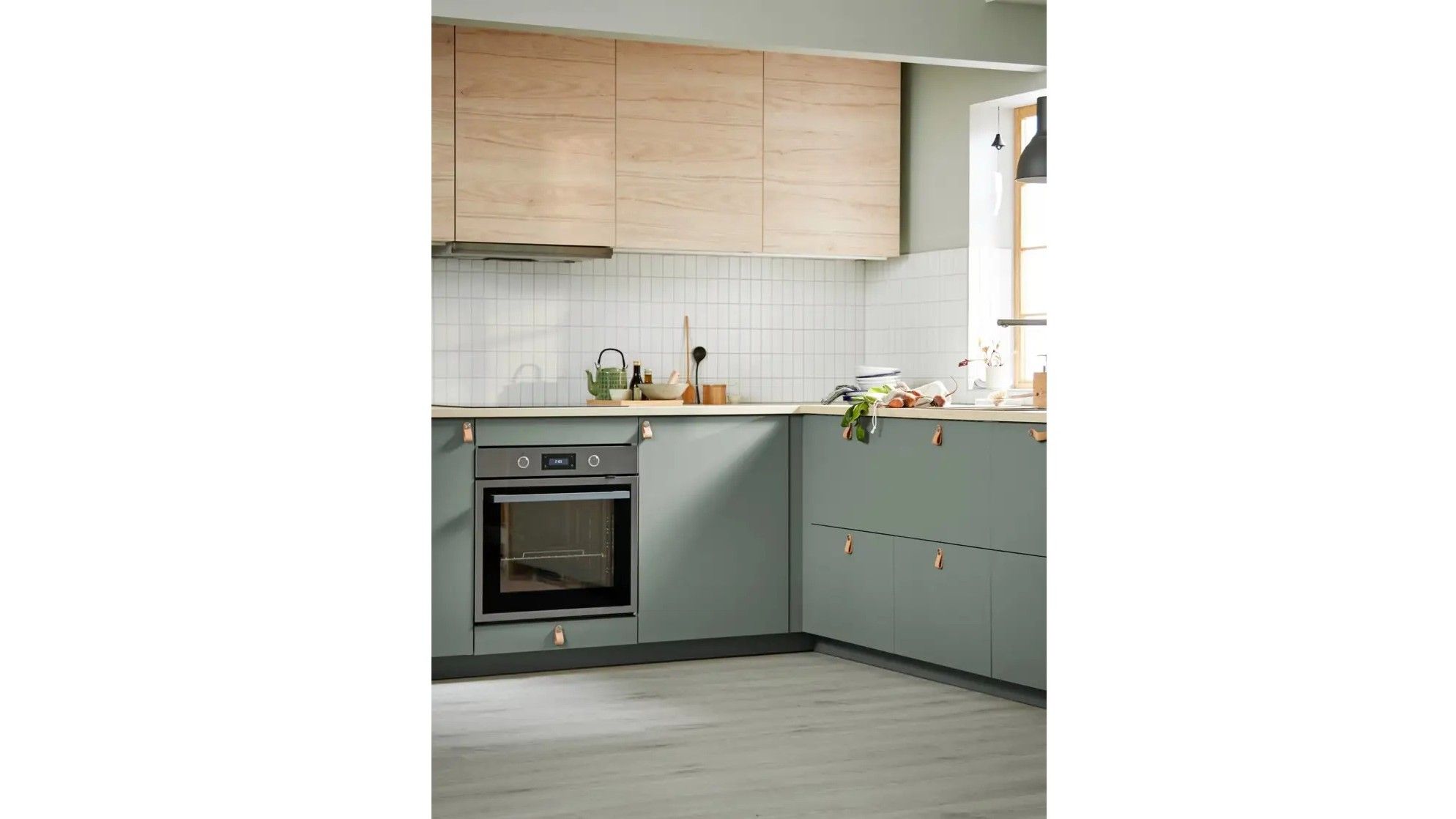 Cocina en verde empolvado. FUENTE: Ikea