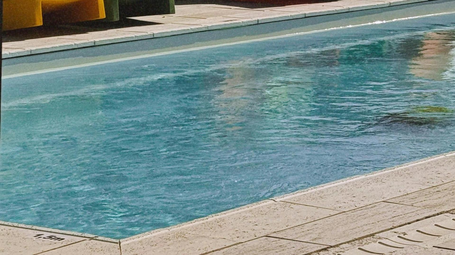 La niña de seis años hospitalizada en Mallorca tras ahogarse en la piscina de un hotel está estable en la UCI