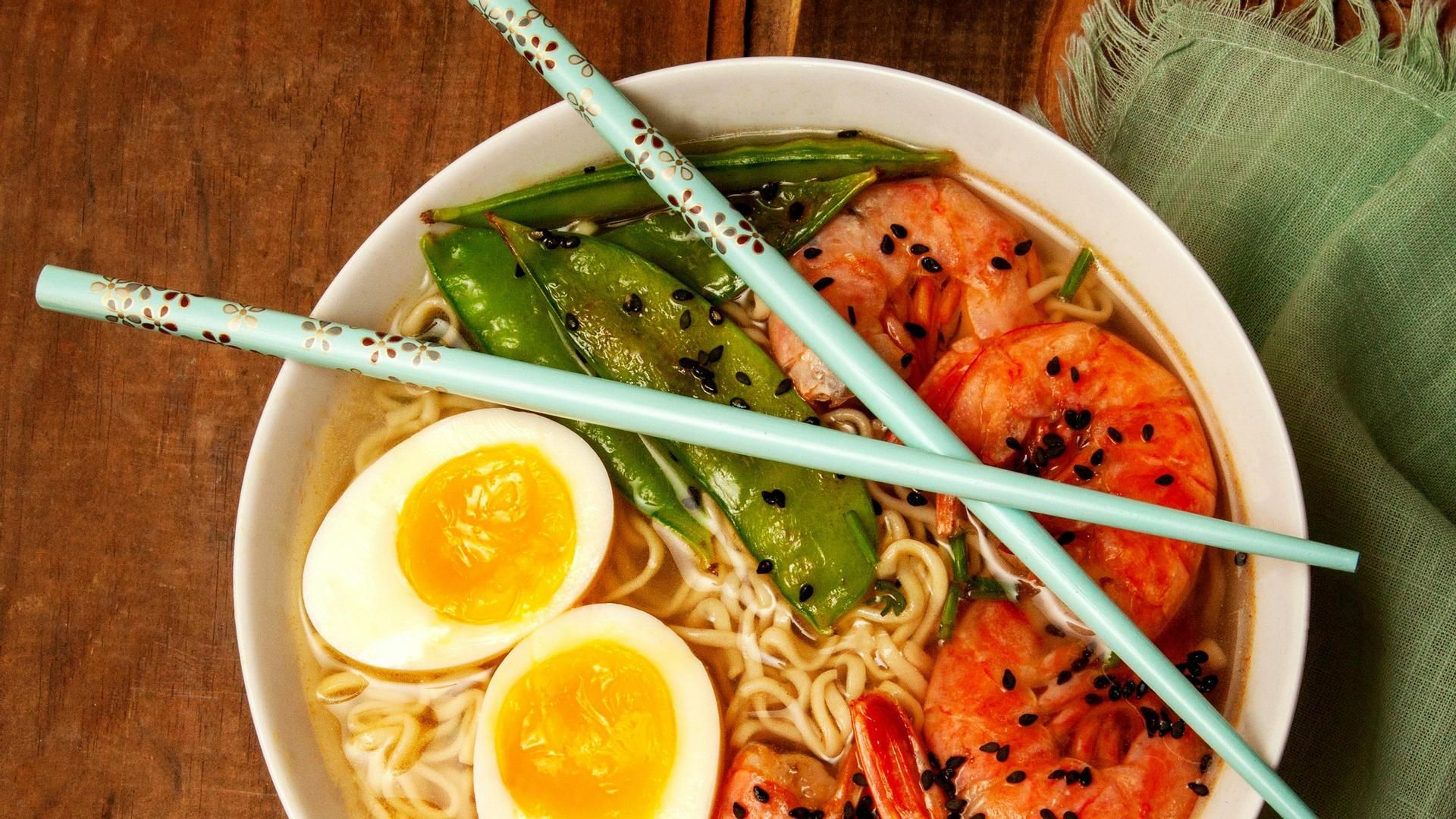 El ramen es uno de los platos de la comida japonesa que está más de moda