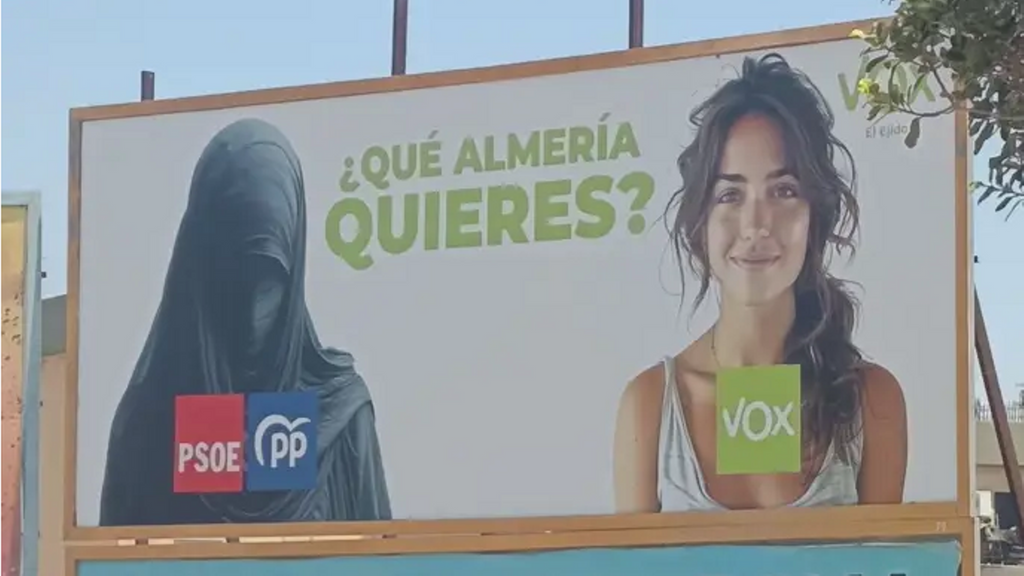 Valla publicitaria de Vox en El Ejido (Almería)