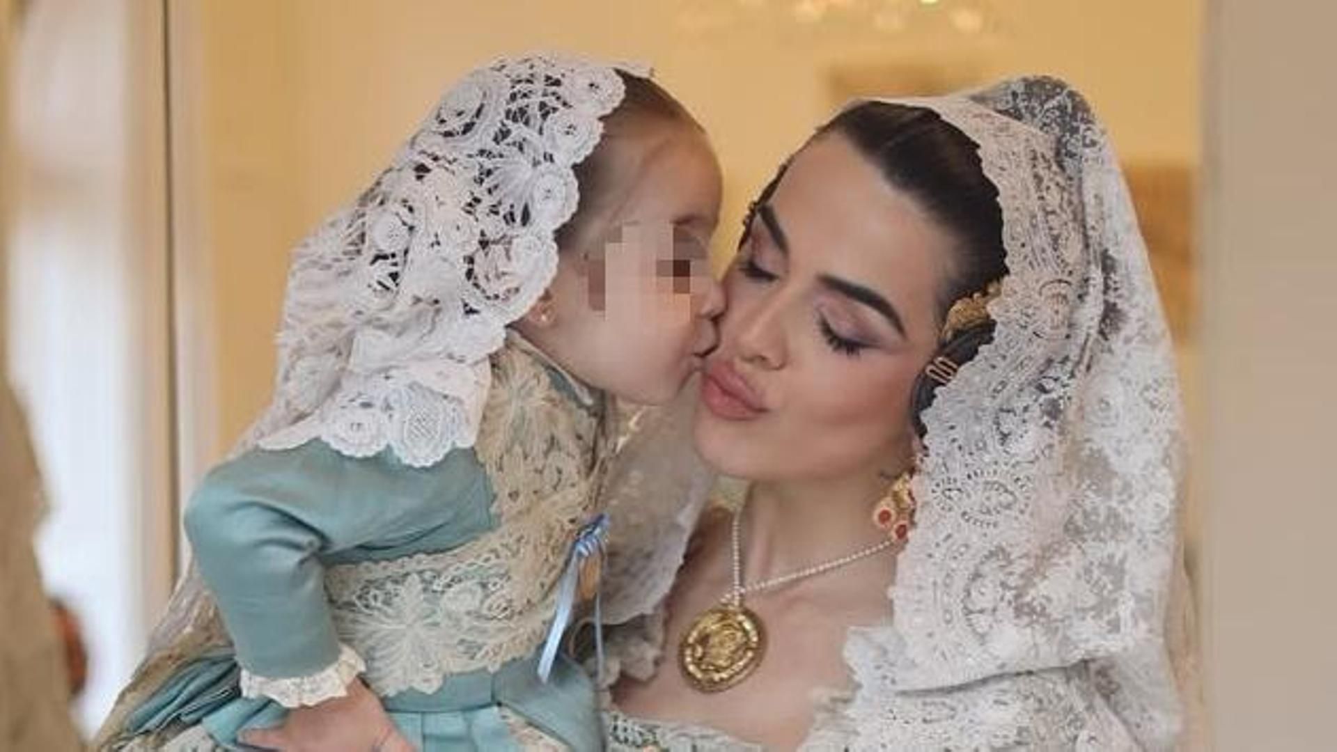 Violeta y su hija, Gala Violeta y su hija, Gala