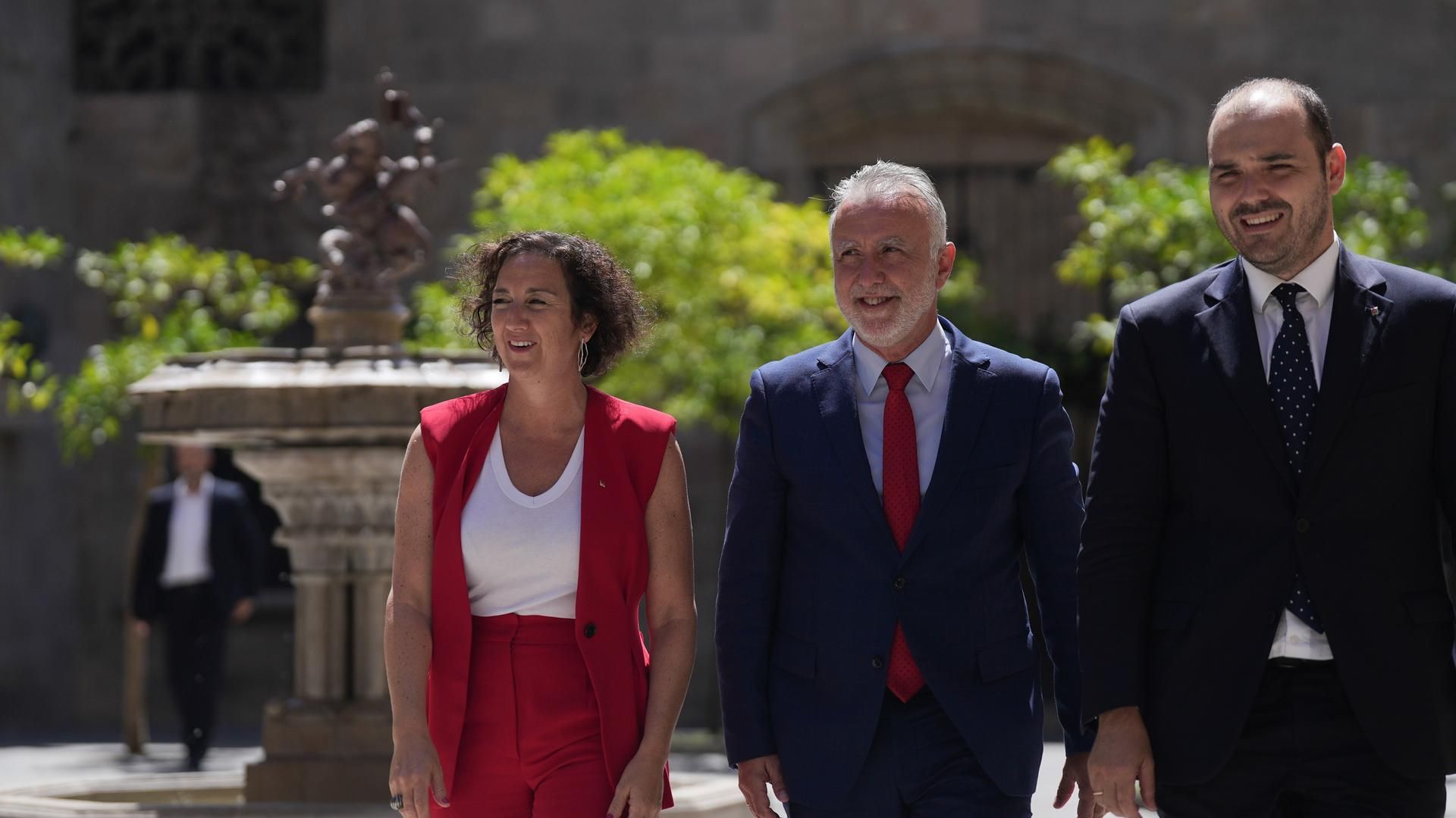 (I-D) La consejera de Economía y Finanzas, Alícia Romero; el ministro de Política Territorial y Memoria Democrática de España, Ángel Víctor Torres, y el consejero de la Presidencia Albert Dalmau Miranda, en la Comisión bilateral Estado-Generalitat.