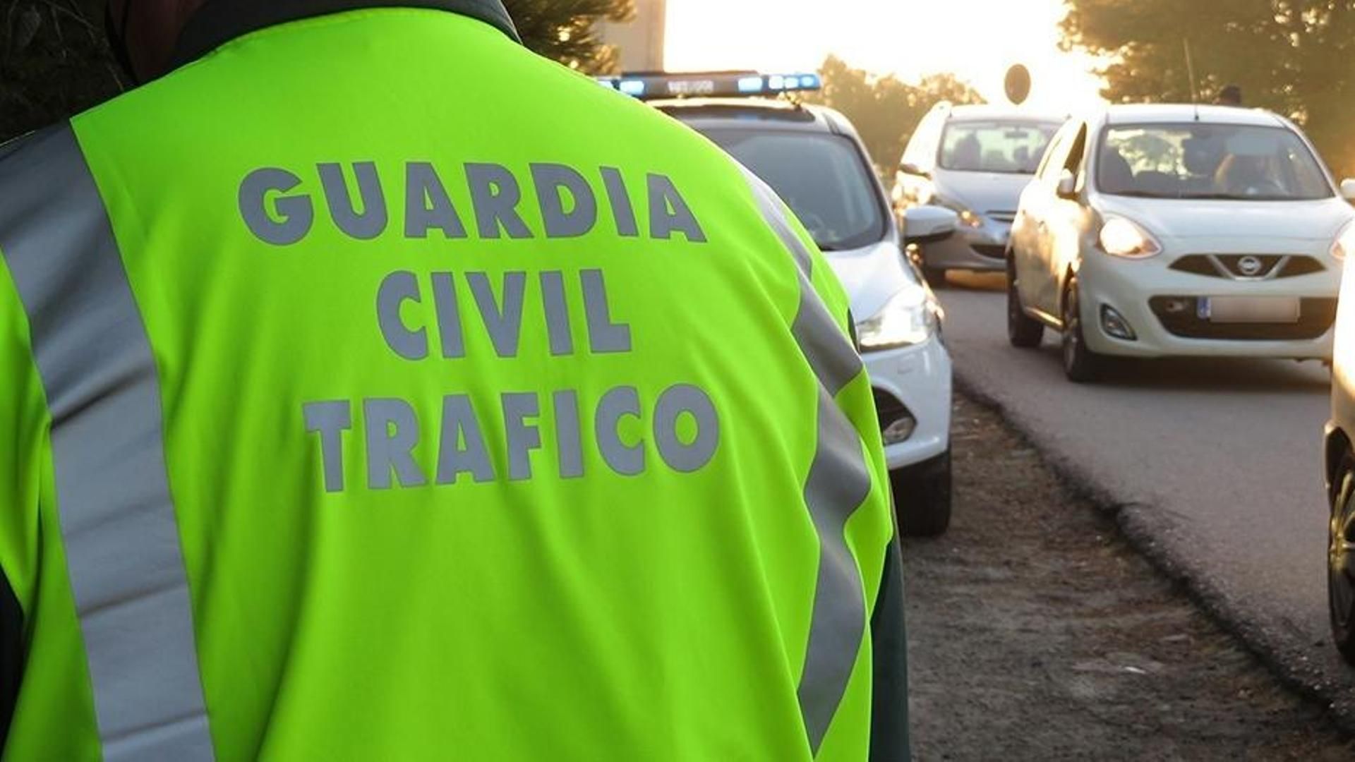 Agente de la Guardia Civil de Tráfico. Foto de archivo