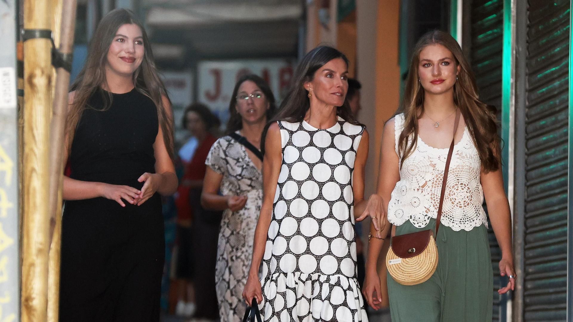 La reina Letizia, la princesa Leonor y la infanta Sofía