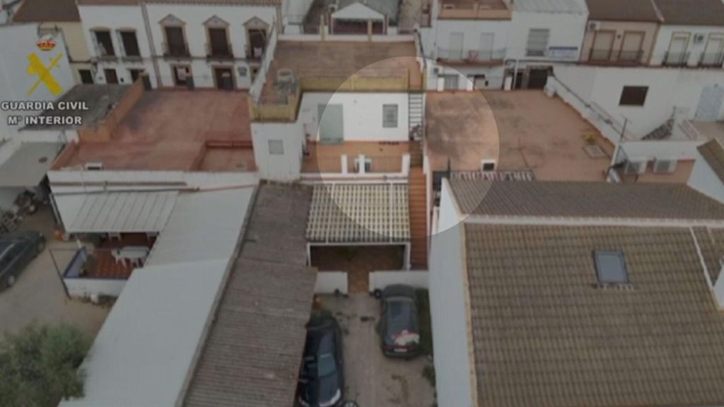 Un dron capta el intento de fuga de un hombre que amenazó de muerte a su exmujer en Sevilla