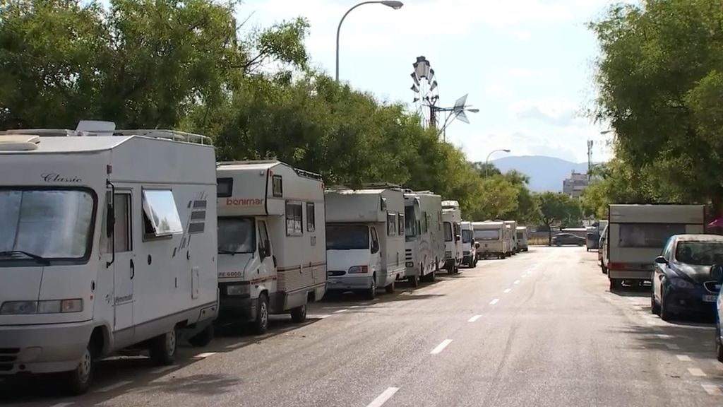 Vivir en una caravana: historias comunes de los trabajadores que no pueden alquilar ni una habitación en Baleares