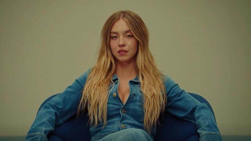 La actriz Sydney Sweeney y su última polémica, una campaña publicitaria tildada de supremacista y nazi