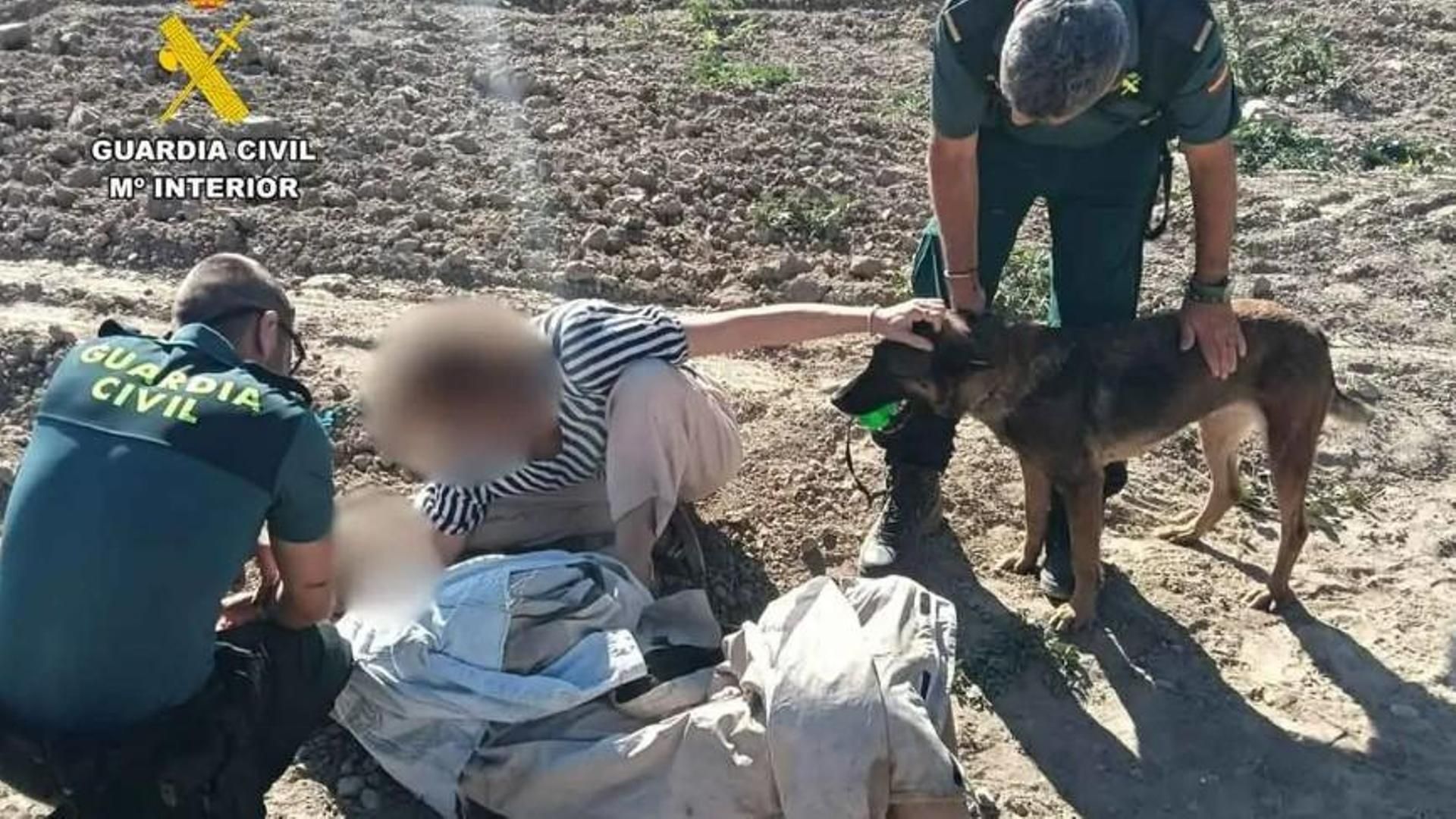 Un perro de la Guardia Civil localiza a un hombre desaparecido en Sádaba, Zaragoza