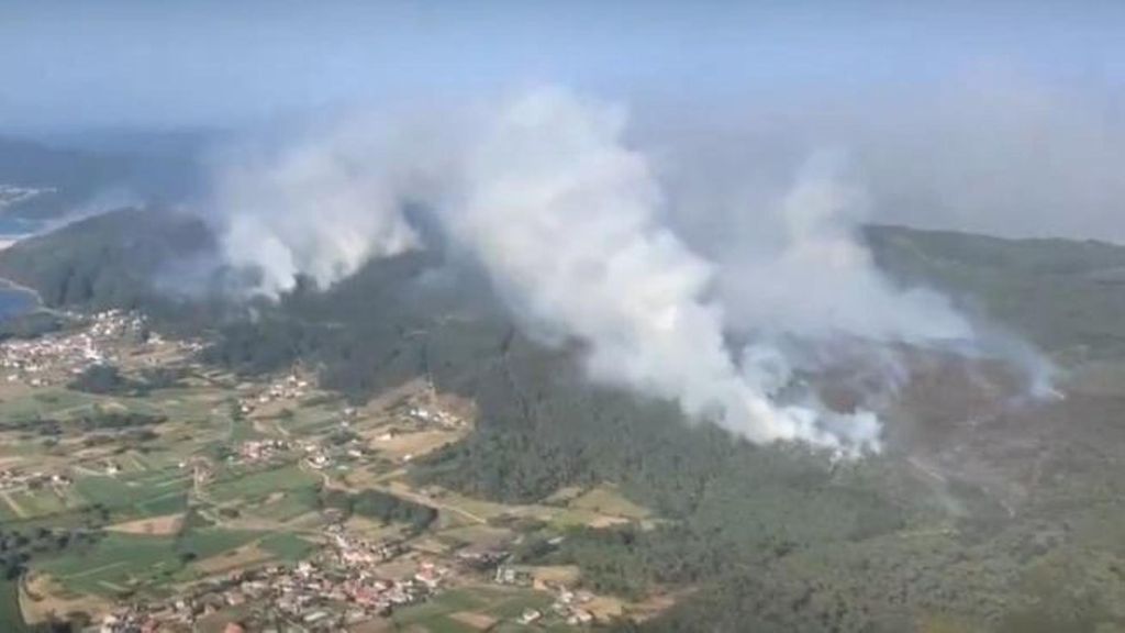 El incendio de Vilardevós, estabilizado con 570 hectáreas calcinadas: se sospecha que ha sido intencionado