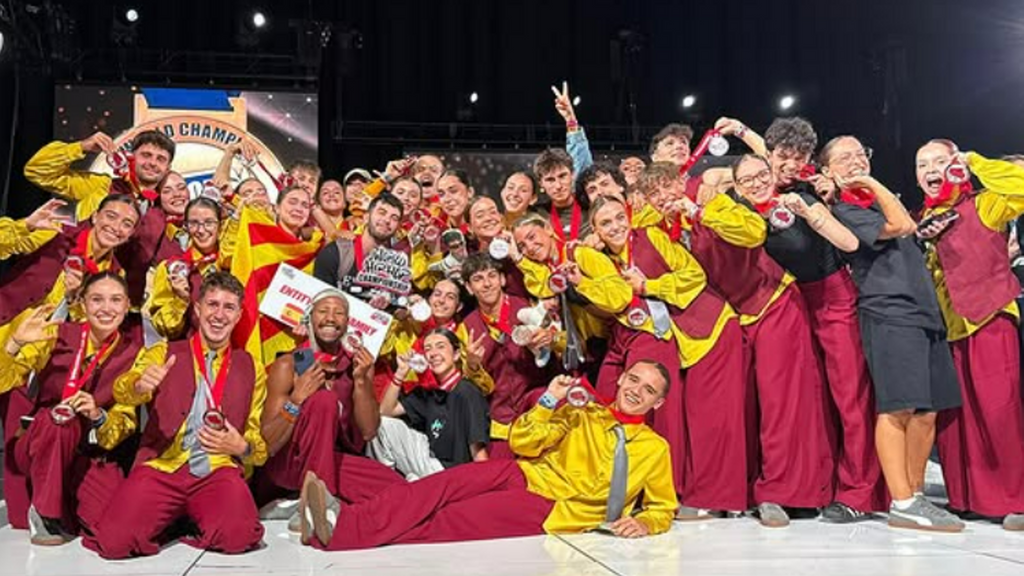 Grupo de hip hop catalán con su medalla de plata