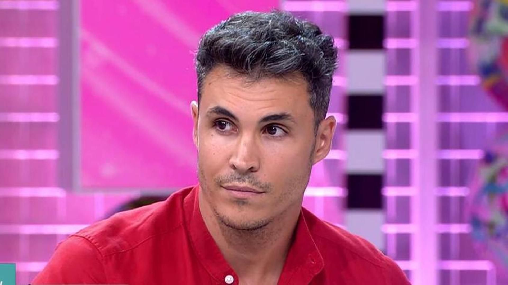 Kiko Jiménez se pronuncia sobre la mala relación de él y Sofía Suescun con Cristian: "Solo recibo golpes" Fiesta 2025 Top Vídeos 755