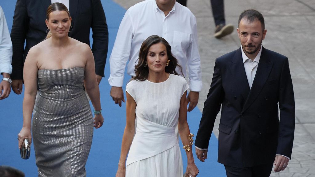 La reina Letizia deslumbra en la clausura de la 15 edición del Atlàntida Mallorca Film Fest con su espectacular vestido