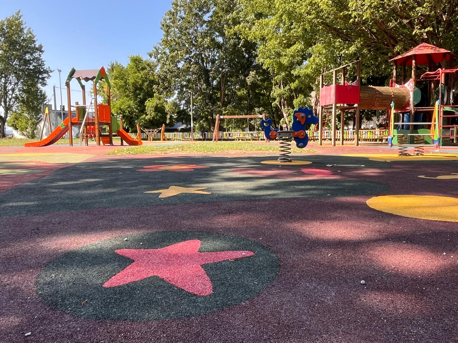 Parque infantil Rosalía de Castro en Ares, A Coruña