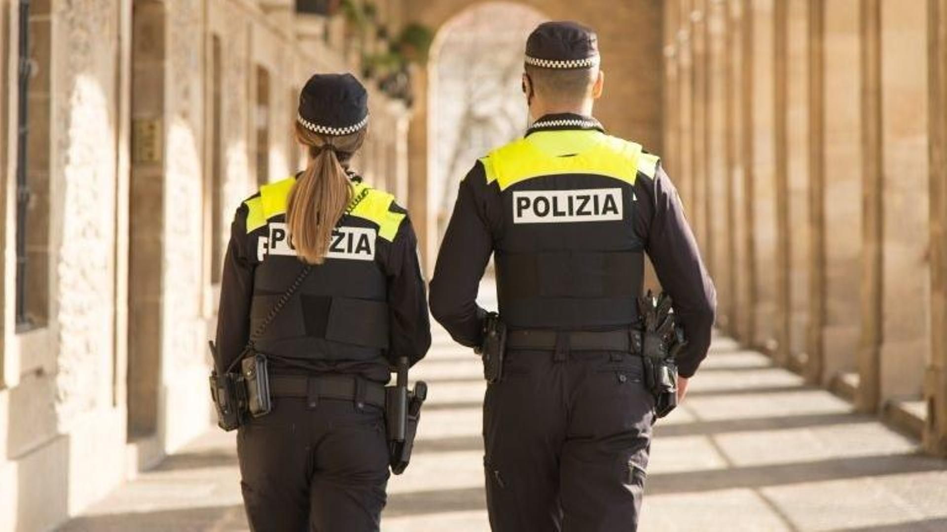 Detenido un hombre en Vitoria por acoso y maltrato habitual a su pareja: intentó huir