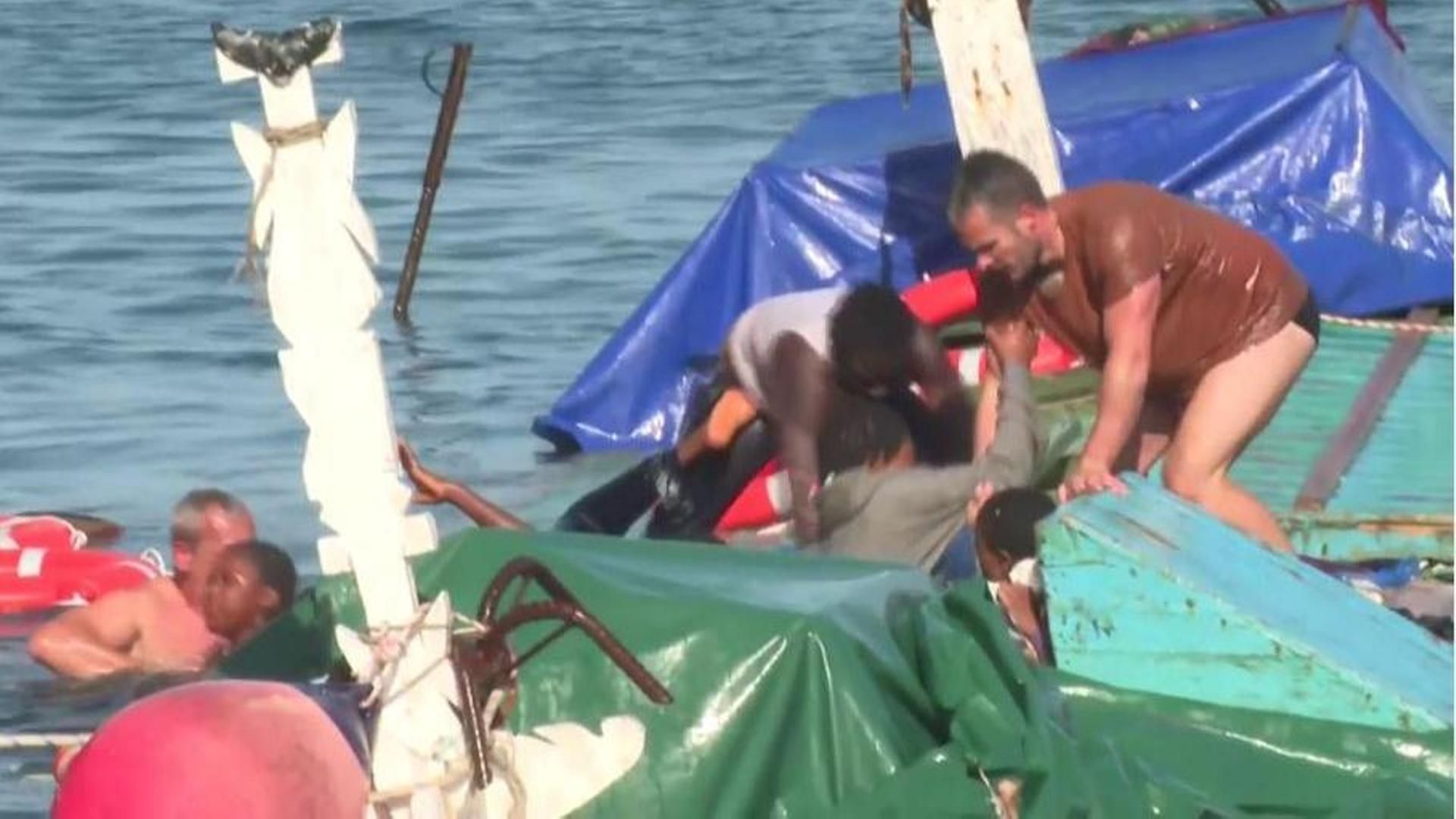 Eduardo es buzo rescatista especializado en salvamento de pateras: "la mayoría de veces sabes que vas a perder a alguien"