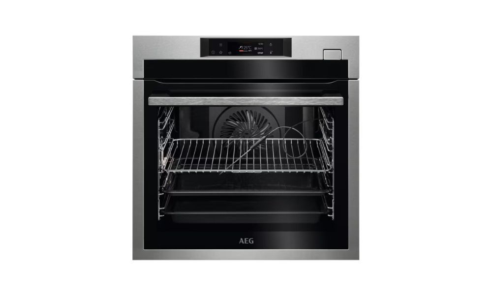 Horno de vapor Serie 8000 SteamBoost