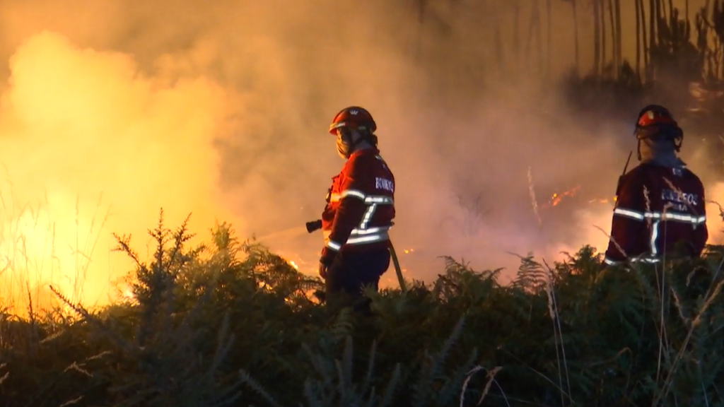 Portugal declara el estado de emergencia por los incendios: hay más de 90 focos activos en el país