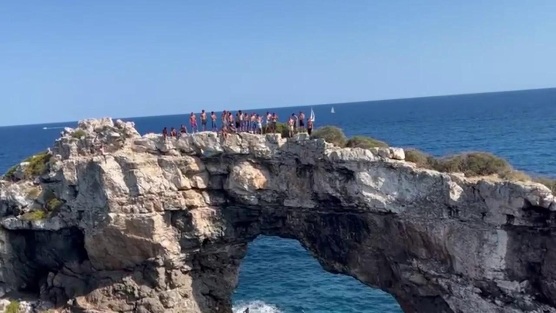 Saltos imprudentes en las playas