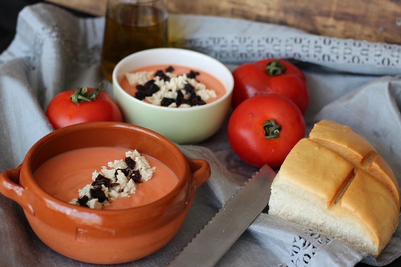 Boles con salmorejo