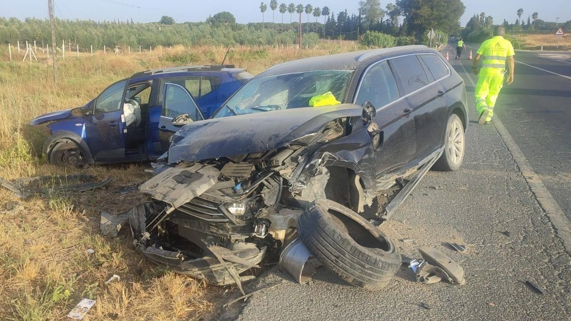 Dos coches accidentados en Almonte